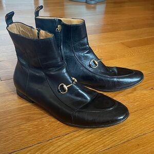 Gucci ankle jordaan boots black gold
Horses bit snaffle 38.5(size 7.5 narrow)